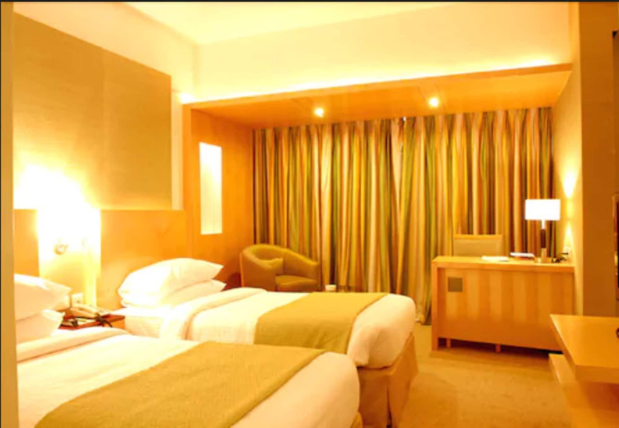 Peninsula Grand Hotel Mumbai Exterior photo